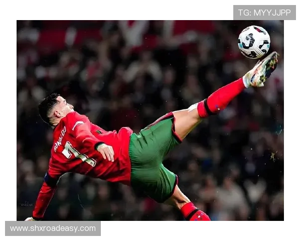 全球足球明星汇聚各国风采展现足坛魅力与传奇故事